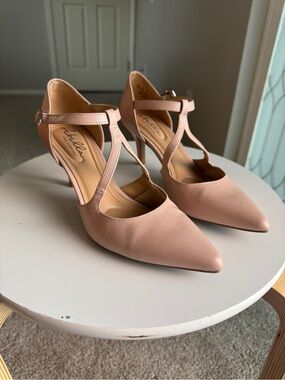 Abella True Comfort Nude Pink Pointed Toe Low Heels